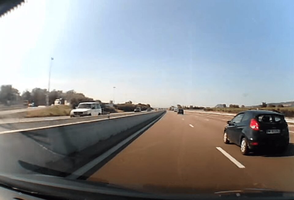 conduite sur autoroute en Suisse